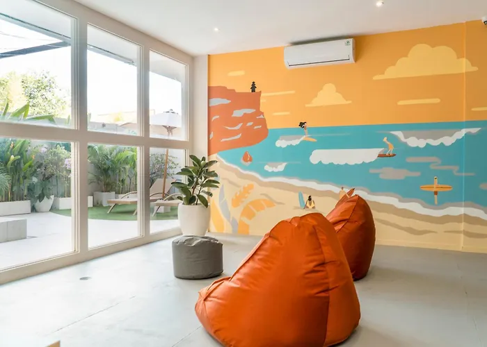 Bali Bustle Sunset Coliving And Coworking Space Legian 