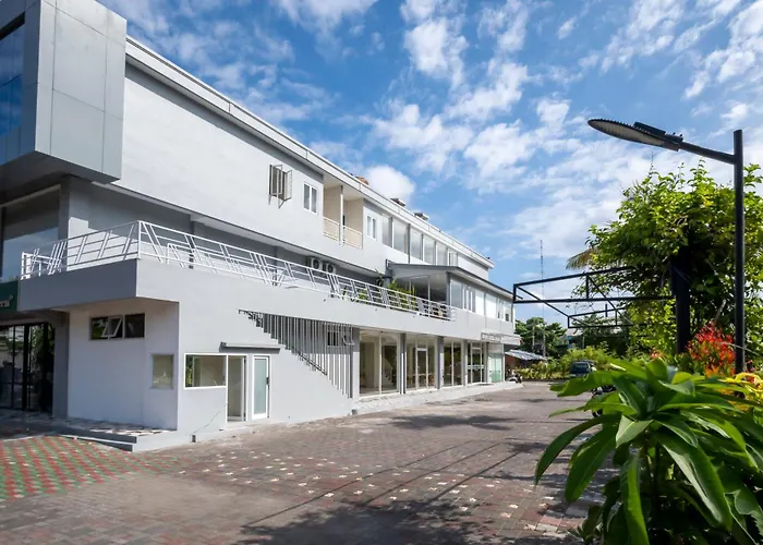 Bali Bustle Sunset Coliving And Coworking Space Legian 