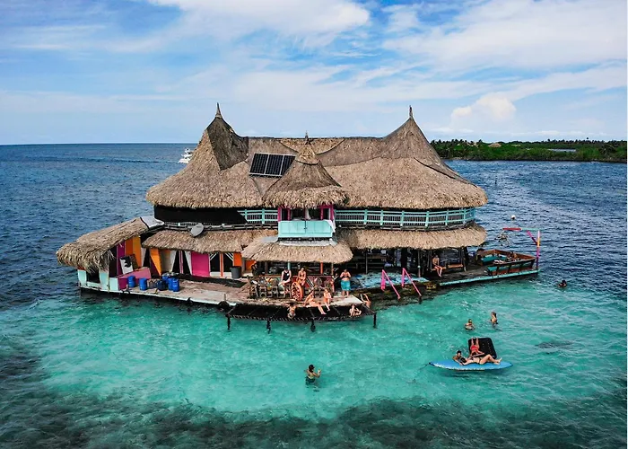 Casa En El Agua Hotel Tintipan Island