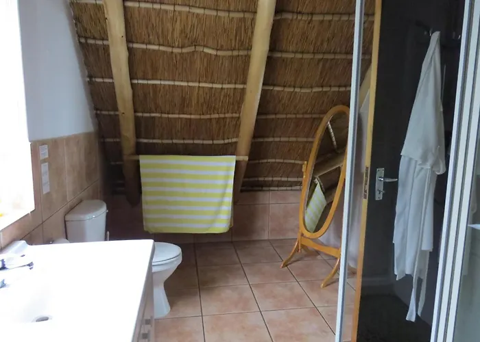 Easy Five Guest House Somerset West