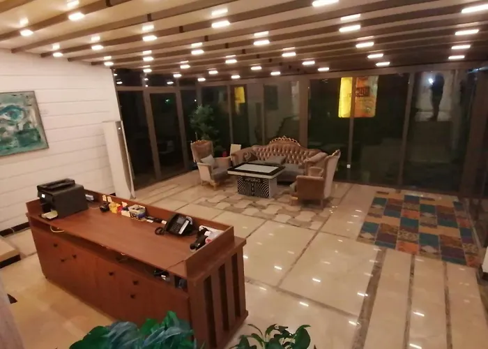 In Suit Luxury Kemer