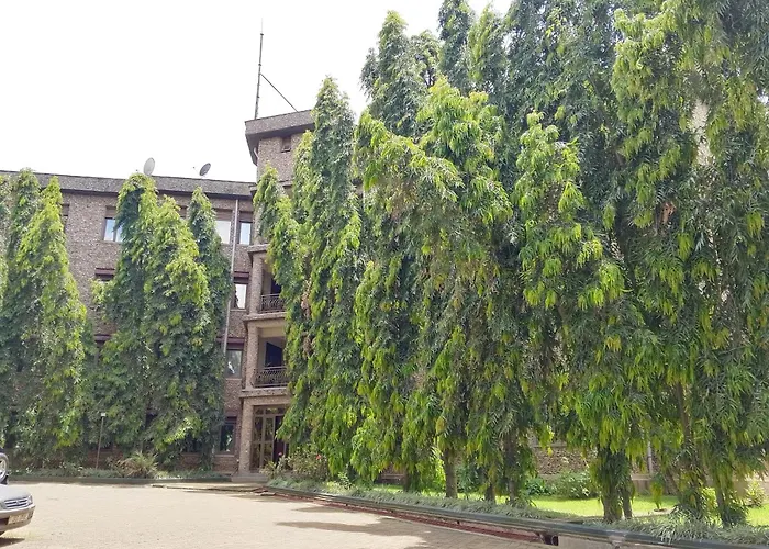 Discovery Courts Hotel Entebbe
