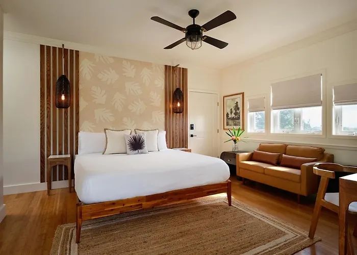 The Ulu Suite - Timeless Elegance, Free Breakfast! Wailuku