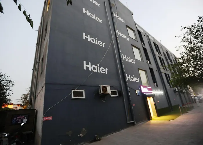Hotel Noida Grand Sec 58