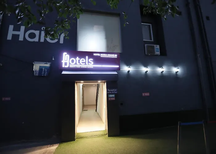 Hotel Noida Grand Sec 58