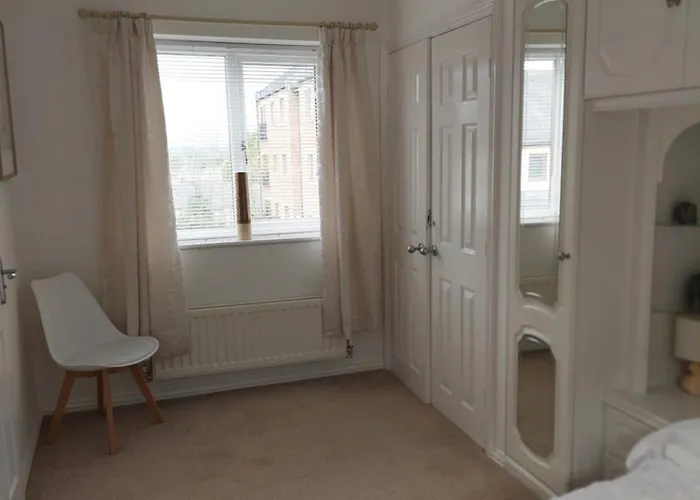 210 Greenlea Court Huddersfield