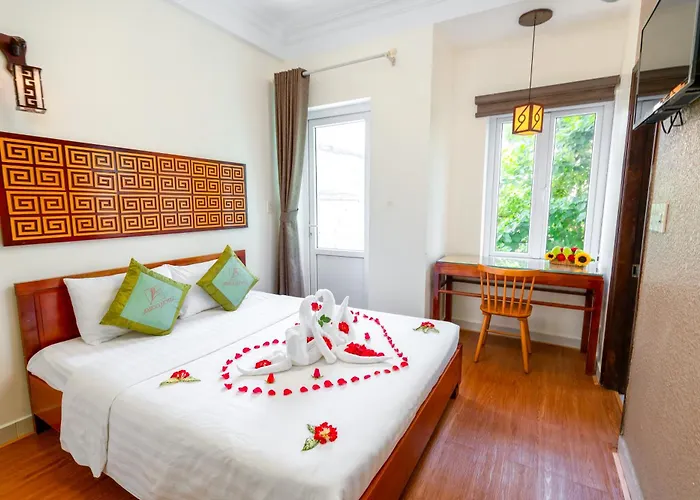 Amigo Hue Hotel