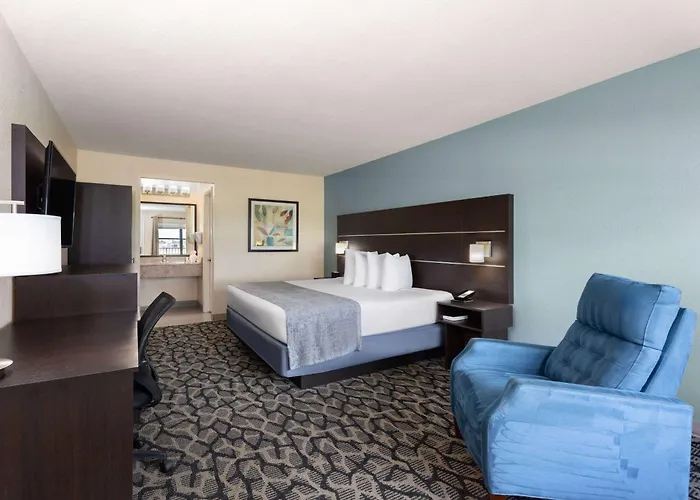 Baymont By Wyndham Punta Gorda/Port Charlotte Hotel