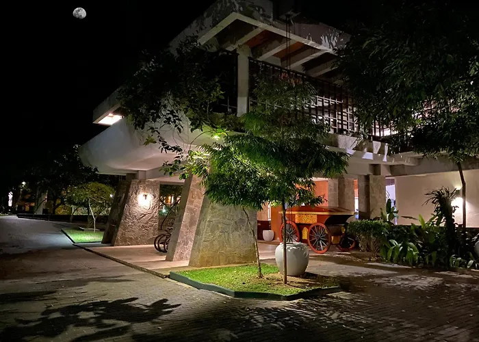 Grand Udawalawe Safari Resort