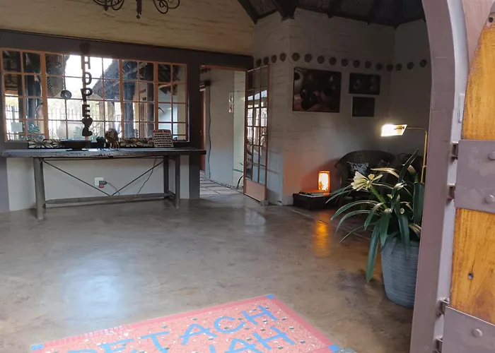 African Silhouette Guesthouse Benoni