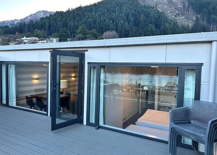Heart Of Queenstown