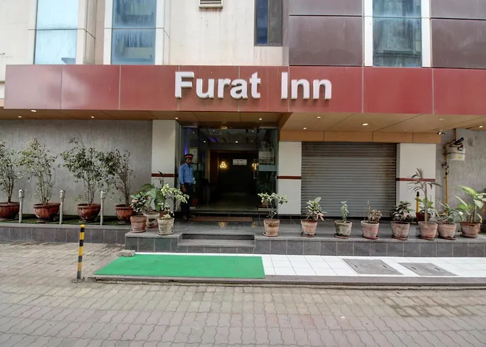 Hotel The Furat Inn Vapi