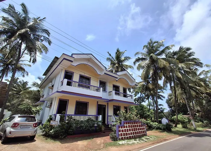 Lobo'S Guesthouse Cavelossim