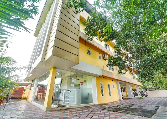 Fabhotel Reem Residency - Nr Cochin International Airport Nedumbassery