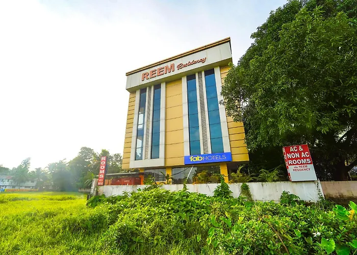 Fabhotel Reem Residency - Nr Cochin International Airport Nedumbassery