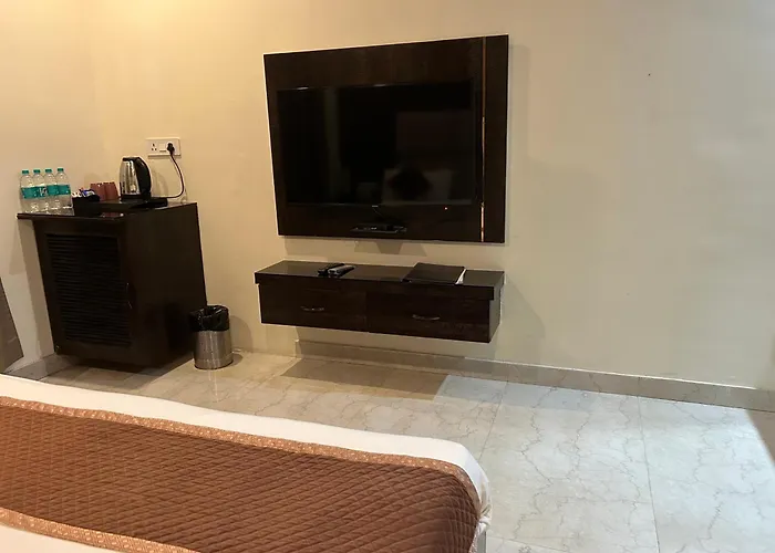 Hotel Idhayan Palace Vrindavan