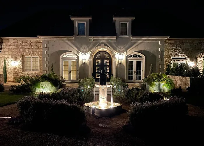 Domaine Chardonnay Bed & Breakfast Temecula