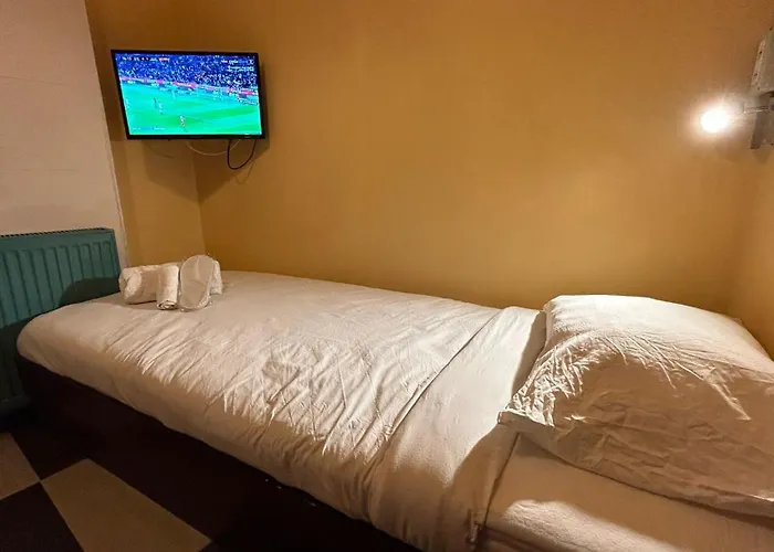 Central Accommodation Budget By Hr Bucharest