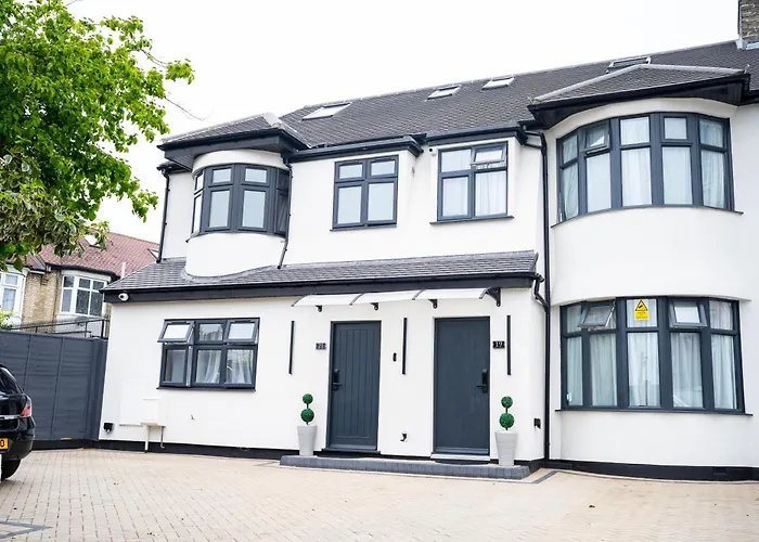 Paragraph Edmonton Palmers Green