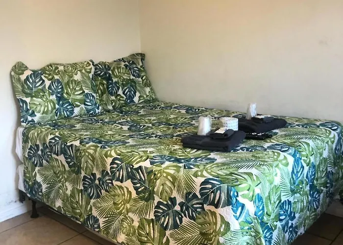 Crown Inn & Suites Spring Valley 