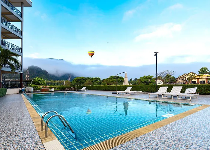 Lisha The Grand Riverside Hotel Vang Vieng