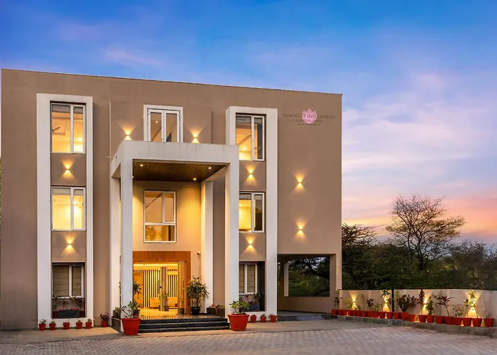 Seasons Sajjangarh Hotel Udaipur