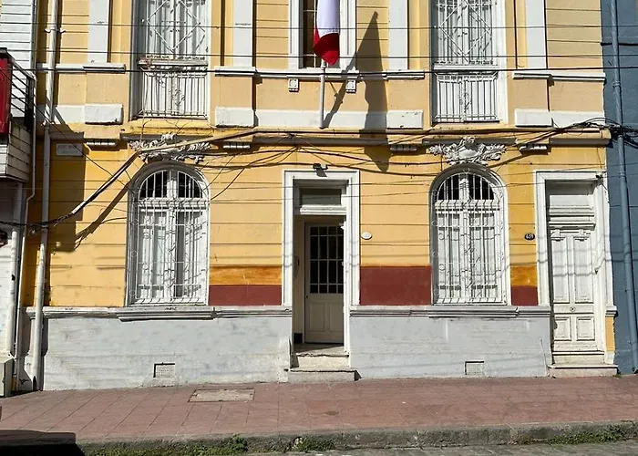 Das Gelbe Haus Valparaíso