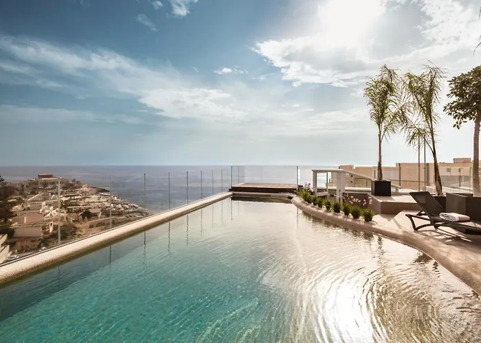 Fitch Hotel Saint Julian's