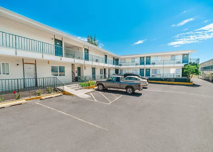 Pullman Garden Inn