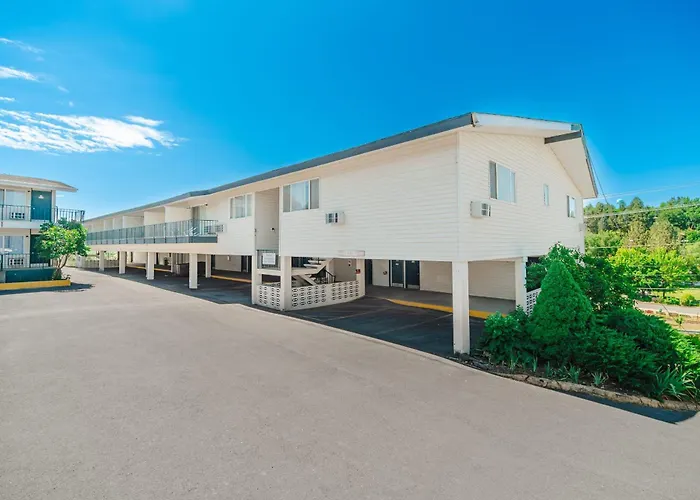 Pullman Garden Inn