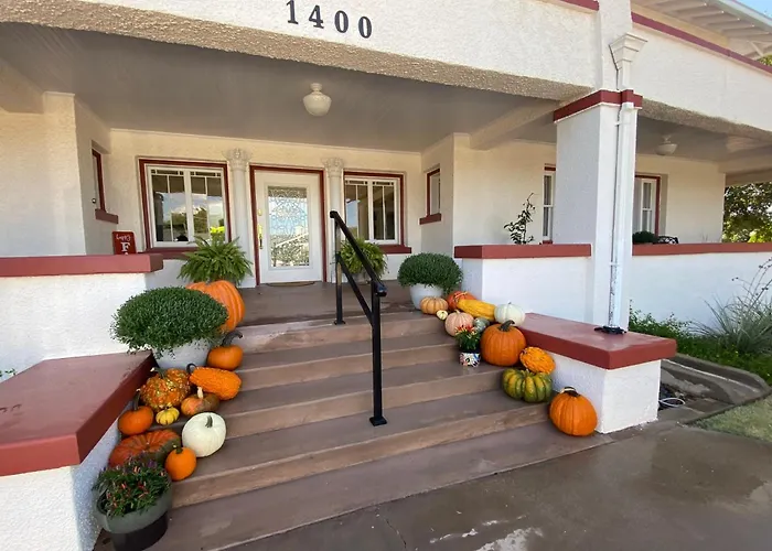 Mulberry Manor Bed And Breakfast Sweetwater