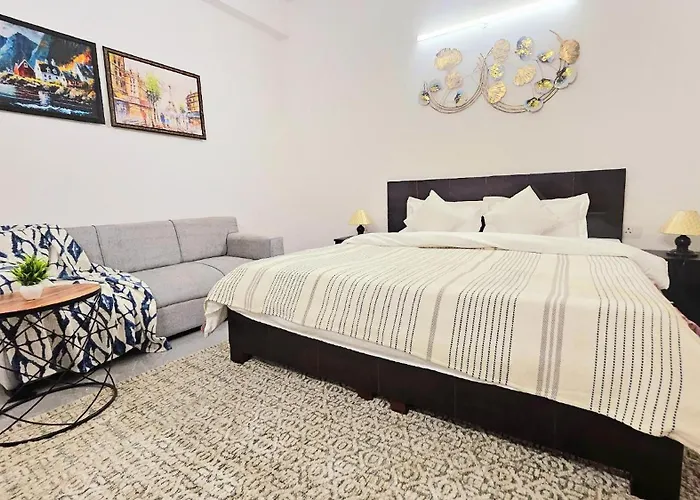 Lux Studio By Epic Stay Gurgaon