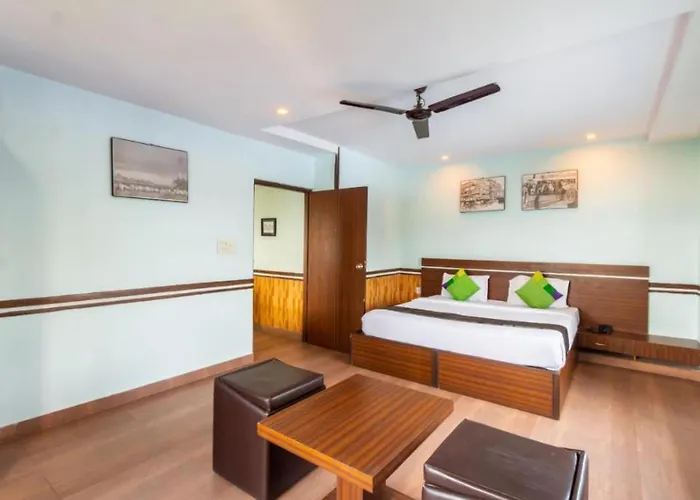 Hotel Gujarati Bhawan - Luxe Stay - Near Prem Mandir Vrindavan