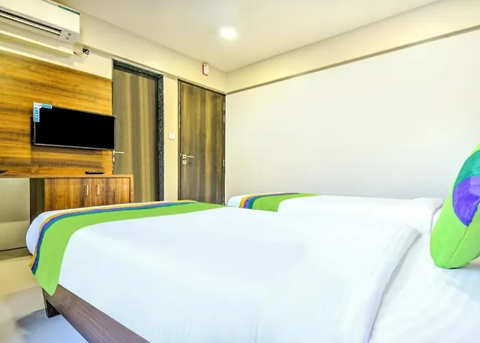 Hotel Grand Orchid Vrindavan - Behind Prem Mandir- In House Parking