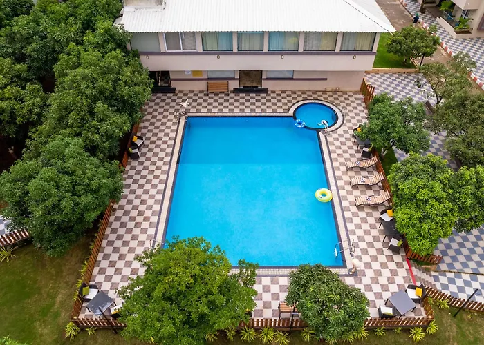 Freesia Resort By Express Inn Nashik