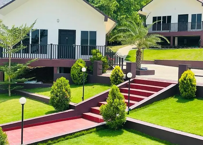 Whiteflower Mountain Resort Perintalmanna