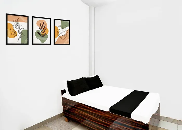 Hotel O Royal Palace Kanpur