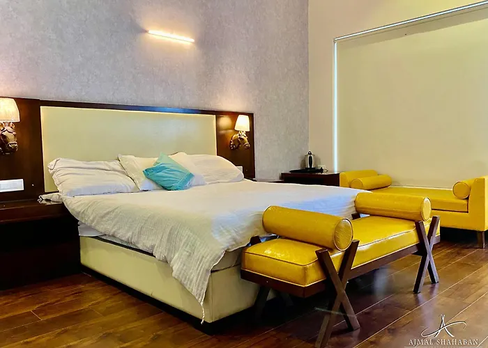 Mountain Trails Hotel Ooty