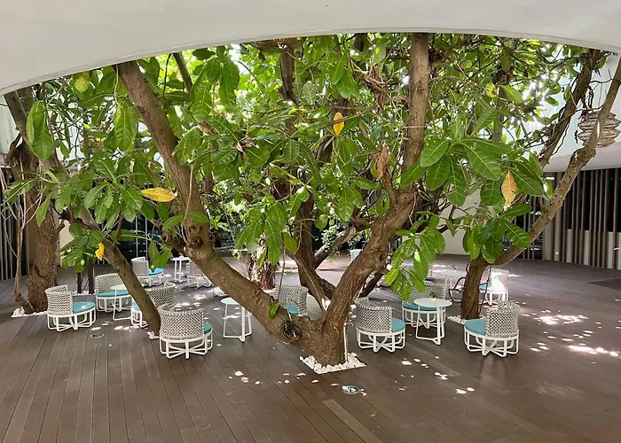 Tambuli Seaside Resort And Spa By Isla Stays Lapu-Lapu City