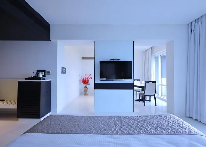 Muza Hotels Mumbai