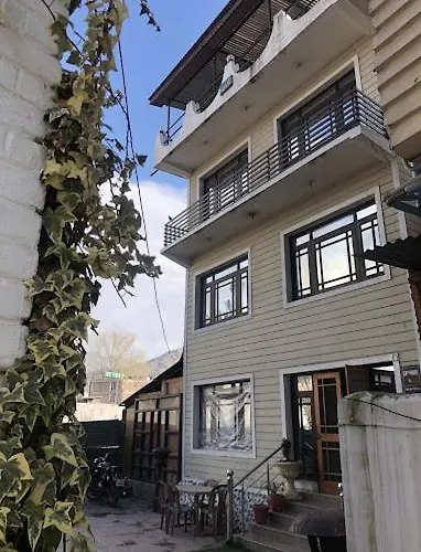 Hotel Kashmir Inn Srinagar 