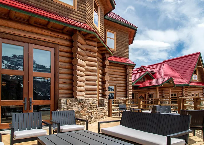 The Lodge At Bow Lake Lake Louise