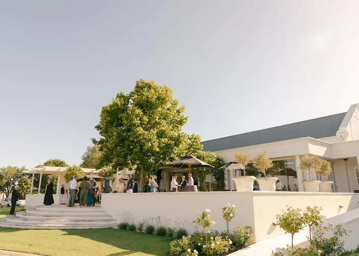 Loch Lynne Estate Hotel Durbanville