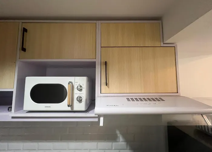 Staycation For Couples With High-Speed Internet Manila