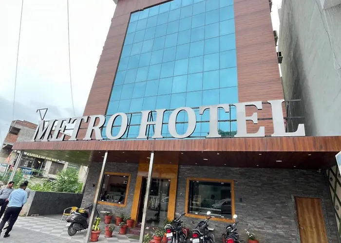 Metro Hotel Nathdwara , 500Mtr 10Min Walking From Shreenathji Temple 966O9O1Oo6