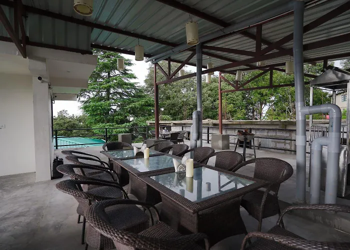 D M International Guest House Mathura