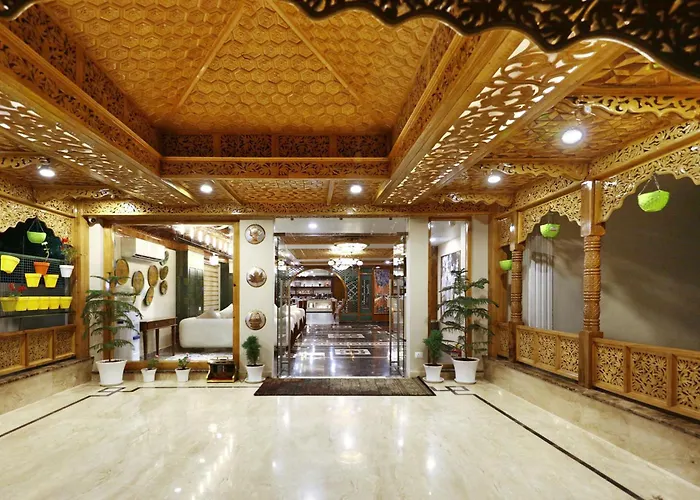 Hotel Blanco Srinagar 