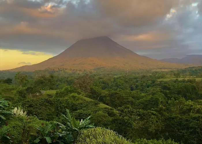 Lost Iguana Resort And Spa La Fortuna