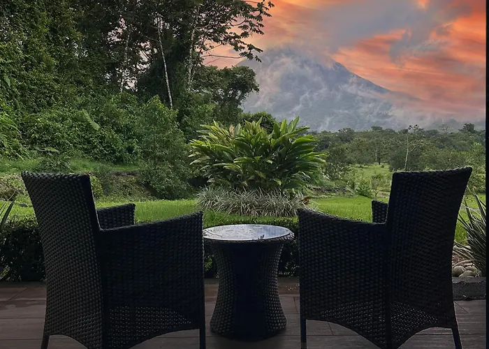 Arenal Roca Suites La Fortuna