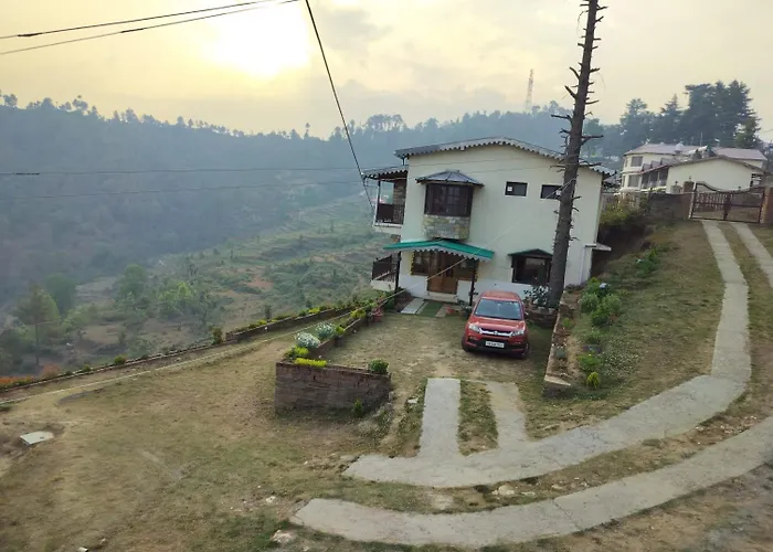 Elphinstone Inn Almora